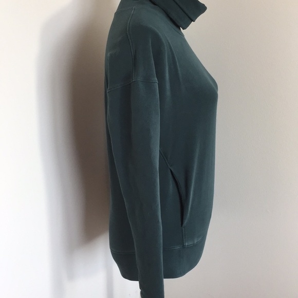 Lululemon pullover - Picture 3 of 8